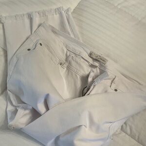 7 For All Mankind Women's Cream Straight Leg Jeans